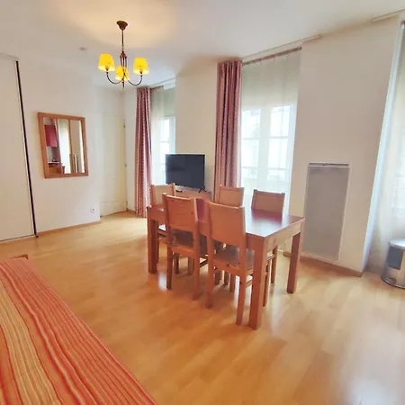 Ostal, T3, Centre Luchon, Wifi, Casier A Skis, Ascenseur, 6 Personnes Bagneres-de-Luchon Exterior photo