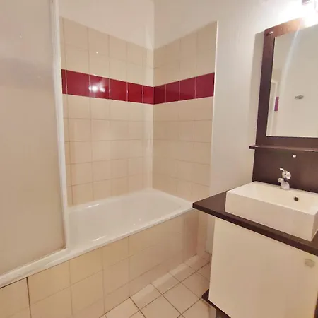 Ostal, T3, Centre Luchon, Wifi, Casier A Skis, Ascenseur, 6 Personnes Bagneres-de-Luchon Exterior photo
